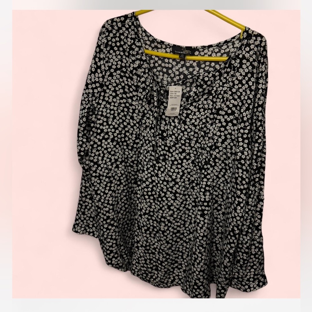 Floral Black and White Women's Top